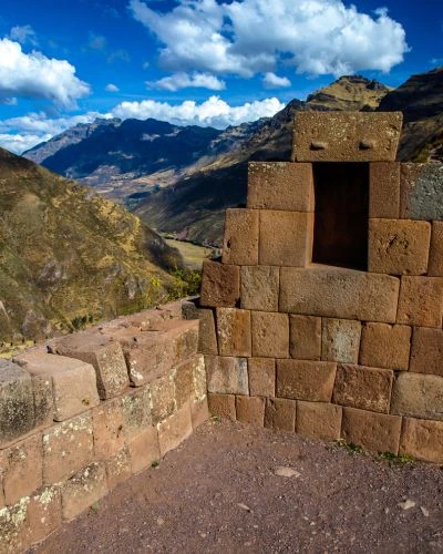 viaje de lujo a machu picchu pisaq